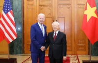 Tổng bí thư Nguyễn Phú Trọng và Tổng thống Mỹ Joe Biden (trái). Ảnh: TTXVN