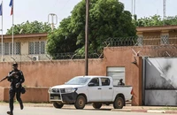Đảo chính Niger: Đại sứ Pháp về nước, bằng cách nào khi chính quyền quân sự cấm máy bay Pháp?