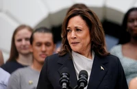 Tổng thống Biden dừng tranh cử: Bà Harris có mặc nhiên được đề cử từ đảng Dân chủ?