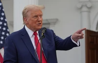 Ông Trump dọa bỏ tranh luận với bà Harris