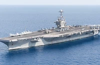 Houthis tuyên bố vừa phóng tên lửa, UAV vào tàu sân bay USS Harry Truman của Mỹ ở Biển Đỏ
