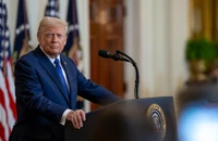 Ông Trump chính thức áp thuế lên Trung Quốc, Canada và Mexico