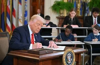 Ông Trump ký sắc lệnh giải thể Bộ Giáo dục