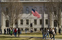 ĐH Harvard kiện chính quyền Tổng thống Trump vì vụ đóng băng tài trợ