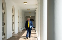 Ông Trump lần nữa điều chỉnh ‘tối hậu thư’ với Nga về Ukraine