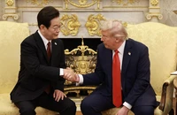 Tổng thống Hàn Quốc nhờ ông Trump làm cầu nối tìm hòa bình bán đảo Triều Tiên