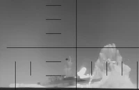 VIDEO: Tàu ngầm Mỹ phóng ngư lôi đánh chìm tàu chiến Iran