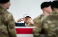 Ông Trump nói Nga ‘có thể’ đang hỗ trợ Iran, bác đề nghị giúp đỡ từ ông Zelensky 