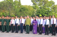 Lãnh đạo TP.HCM dâng hương, dâng hoa tưởng nhớ các anh hùng liệt sĩ