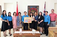 Liên đoàn Lao động thăm Tổng lãnh sự quán Cuba tại TP.HCM
