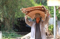 Làng nghề bánh tráng Củ Chi tất bật sản xuất phục vụ Tết 2024