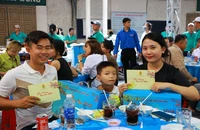 300 hộ gia đình công nhân vui 'Tết sum vầy - Xuân tri ân'
