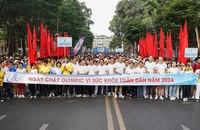 Gần 5.000 người tại TP.HCM tham gia Ngày chạy Olympic 