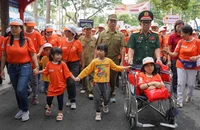 TP.HCM: Hơn 5.000 người cùng đi bộ đồng hành ‘Vì nạn nhân chất độc da cam’