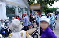 Mất hơn chục triệu đồng vì "mua hàng hoàn tiền"