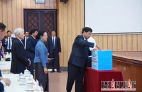 Tổng Bí thư, Chủ tịch nước Lào tham dự lễ phát động ủng hộ đồng bào bị bão lũ tại TP.HCM