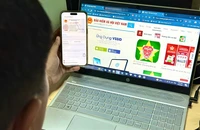 BHXH TP.HCM lưu ý người dân khi nộp tiền BHXH, BHYT qua tổ chức dịch vụ thu