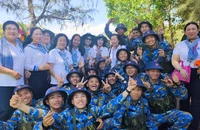 Quỹ học bổng Vừ A Dính, CLB 'Vì Hoàng Sa - Trường Sa thân yêu' tiếp sức cho tân binh và con gia đình quân nhân
