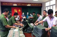 Đường đi của 200 triệu lít xăng trị giá 2.800 tỉ đồng