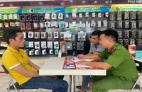 Đột nhập cửa hàng FPT trộm điện thoại, máy tính trị giá hơn tỉ đồng