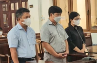 Hoãn xử vụ án VKS truy tố 1 tội, tòa đưa ra xử 1 tội