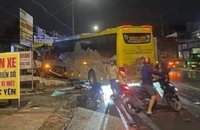 Hai xe khách đấu đầu khiến nhiều người chết và bị thương ở Đồng Nai