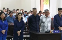 Tuyên án vợ chồng giám đốc lừa bán đất cho hơn 400 người chiếm đoạt 320 tỉ