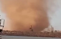 'Bão bụi' sân bay Long Thành tấn công khu dân cư, đường cao tốc, trường học