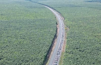 Ùn ứ kéo dài trên cao tốc Phan Thiết - Dầu Giây