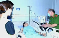 Cục Cảnh sát PCCC thăm người bị thương vụ nổ nồi hơi 6 người tử vong 