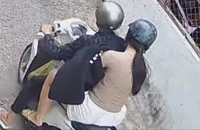 Đôi nam nữ cướp giật điện thoại của bé trai 7 tuổi ở Đồng Nai