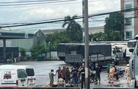 Phẫn nộ với tài xế xe tải cho xe cán qua người đàn ông đi xe máy