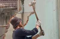 Hình ảnh người dân Đồng Nai tích cực tháo dỡ nhà để nhường đất làm cao tốc Biên Hòa - Vũng Tàu