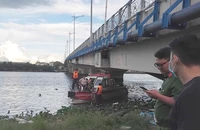 Đã tìm thấy thi thể bé gái tắm mưa bị nước cuốn trôi ra sông Đồng Nai