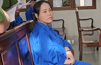 Đang xét xử Nguyễn Thị Hồng Bích vụ dùng xyanua đầu độc chồng và 3 cháu bé