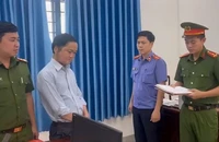Bắt tạm giam nguyên cán bộ địa chính xã nhận hơn nửa tỉ đồng hứa làm giấy tờ đất 