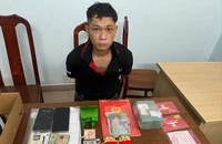 Cạy cốp xe máy của người phụ nữ lấy trộm hơn 1 tỉ và 11 chỉ vàng