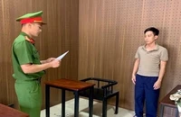 Nhân viên ngân hàng lừa 2,8 tỉ đồng của khách để trả nợ tiền ảo