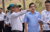 Lãnh đạo tỉnh Đồng Nai khảo sát điểm xây nhà tang lễ, trường học và giao thông phường Trảng Dài