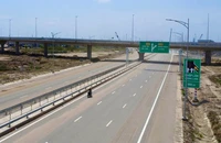 Chưa thể thông xe 37 km cao tốc Biên Hòa - Vũng Tàu trước ngày 31-3