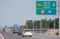 Hình ảnh trước giờ thông xe hơn 37km cao tốc Biên Hòa - Vũng Tàu