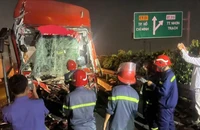 Giải cứu 21 người mắc kẹt trong vụ tai nạn trên cao tốc TP.HCM - Long Thành - Dầu Giây