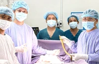 Phẫu thuật lấy con lươn dài khoảng 50cm chui trong bụng người đàn ông 