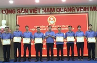 VKS khen thưởng các cá nhân xuất sắc trong việc giải quyết vụ khủng bố ở Đắk Lắk