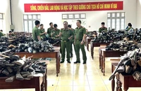 Công an Đắk Lắk tiếp tục vận động thu hồi gần 1.400 khẩu súng