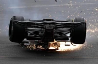 Tay đua Trung Quốc phá hỏng chiếc F1 Alfa Romeo
