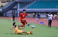 Indonesia không thắng nổi Thái Lan, VN lên nhất bảng