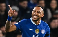 Mahrez hỏng ăn phạt đền, Mbappe rời PSG?