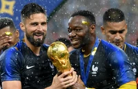 'Chân gỗ' Giroud của Deschamps và giấc mơ Brazil