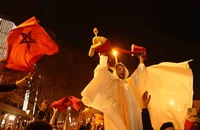 Hình ảnh fan Morocco ăn mừng khắp mọi nơi